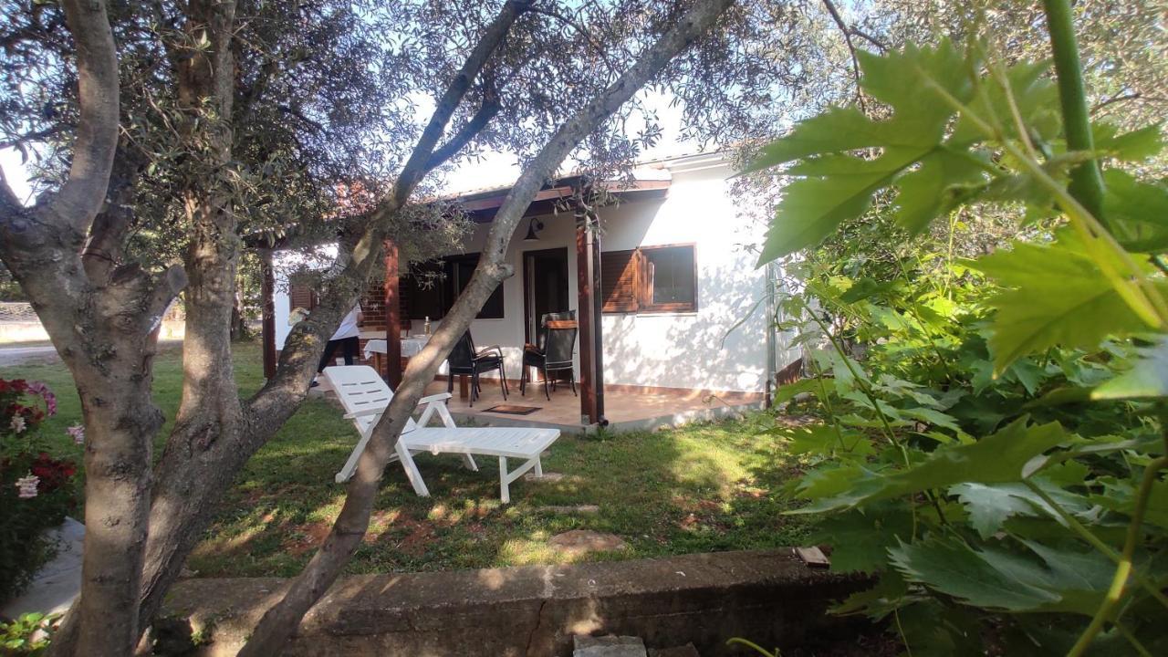 Apartment Little House Fažana Exterior foto
