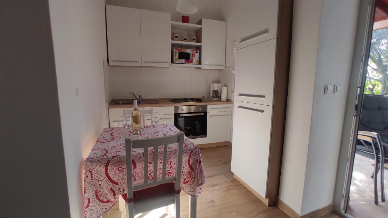 Apartment Little House Fažana Exterior foto